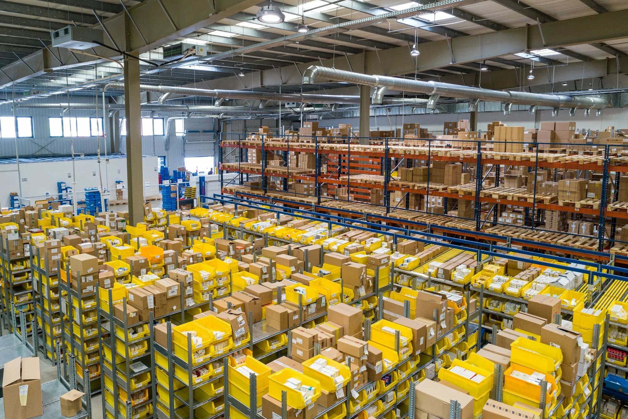 Heavy-duty truck parts warehouse and logistics